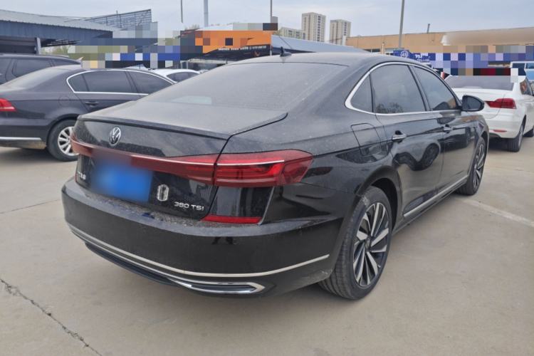 Used Volkswagen Passat 2025 Outstanding Model 380TSI Dragon Glory Edition Rear Right 45 Deg
