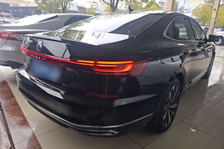 Used Volkswagen Passat 2025 Premium Version 380TSI Dragon Edition Rear Right 45 Deg