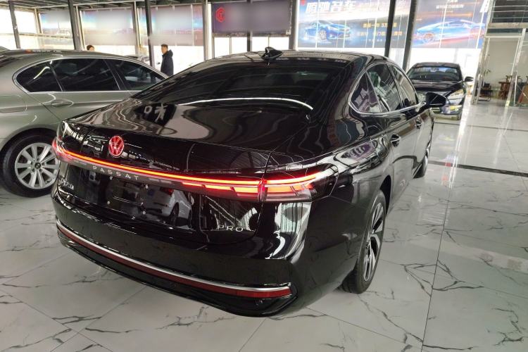 Used Volkswagen Passat 2025 Pro 380TSI Dragon Glory Edition Rear Right 45 Deg
