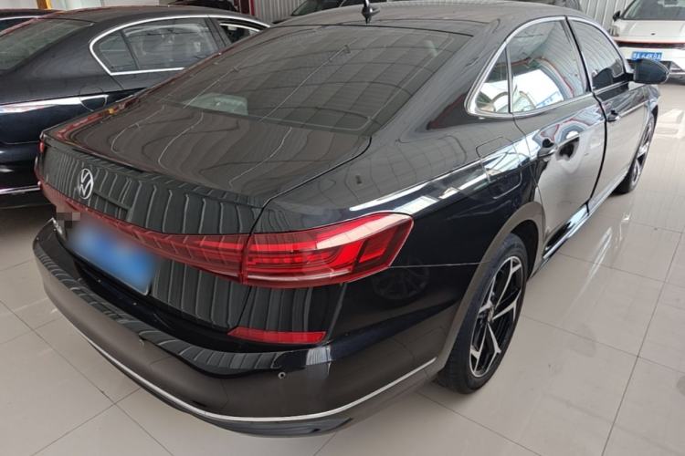 Used Volkswagen Passat 2025 Outstanding Model 330TSI Starry Elite Edition Rear Right 45 Deg