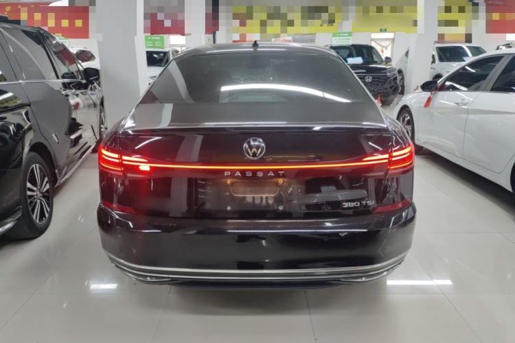 Used Volkswagen Passat 2025 Premium Version 380TSI Dragon Edition Rear