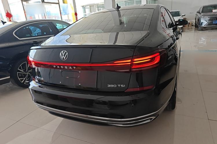 Used Volkswagen Passat 2025 Premium Version 380TSI Dragon Edition Rear