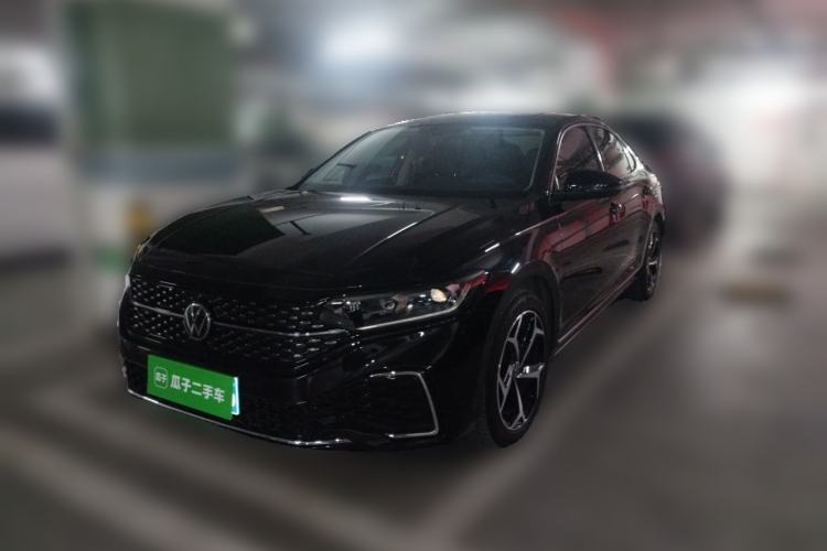 Used Volkswagen Passat 2025 Outstanding Model 330TSI Starry Elite Edition Guazi used car, China used car export, Used car for sale, Used cars, Cheapest cars for sale