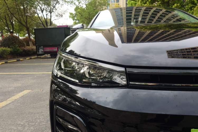 Used Volkswagen Passat 2025 Pro 380TSI Starry Dragon Edition Right Front Headlight