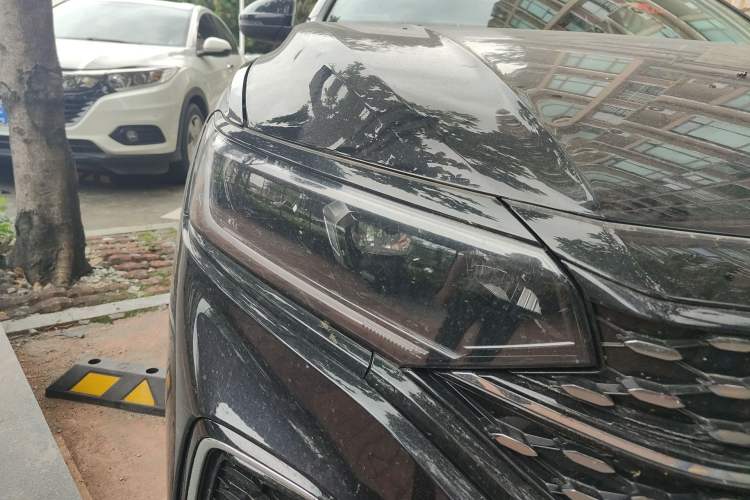 Used Volkswagen Passat 2025 Outstanding Model 380TSI Starry Dragon Edition Right Front Headlight