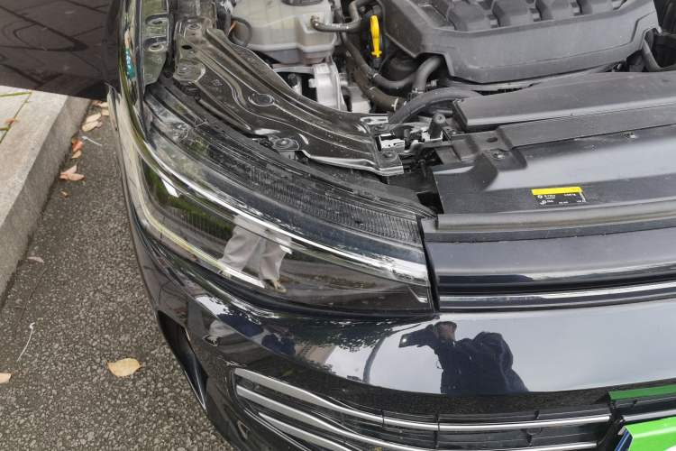 Used Volkswagen Passat 2025 Pro 380TSI Dragon Glory Edition Right Front Headlight