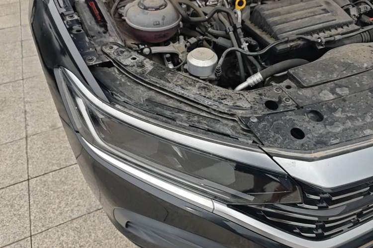 Used Volkswagen Passat 2025 Outstanding Model 280TSI Business Edition Right Front Headlight