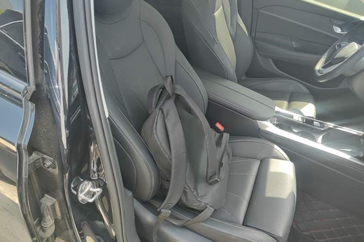 Used Volkswagen Passat 2025 Pro 380TSI Starry Dragon Edition Right Front Seat