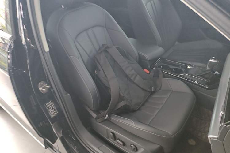 Used Volkswagen Passat 2025 Outstanding Model 380TSI Starry Dragon Edition Right Front Seat