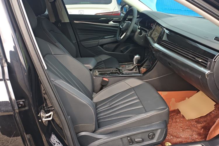 Used Volkswagen Passat 2025 Outstanding Model 380TSI Starry Dragon Glorious Edition Right Front Seat