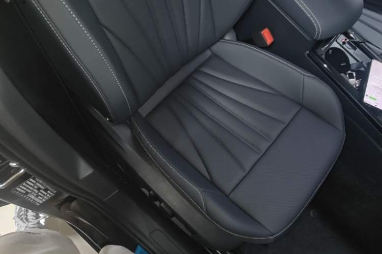 Used Volkswagen Passat 2025 Outstanding Model 330TSI Starry Elite Edition Right Front Seat