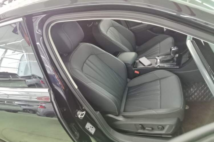 Used Volkswagen Passat 2025 Outstanding Model 380TSI Starry Dragon Edition Right Front Seat