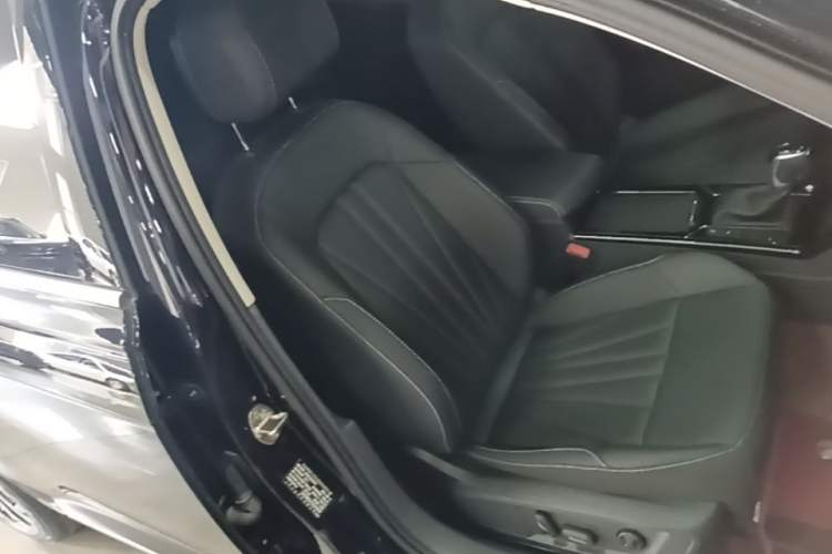 Used Volkswagen Passat 2025 Outstanding Model 380TSI Dragon Glory Edition Right Front Seat