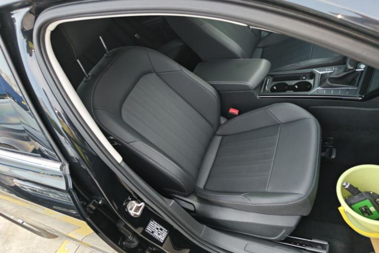 Used Volkswagen Passat 2025 Outstanding Model 280TSI Business Edition Right Front Seat
