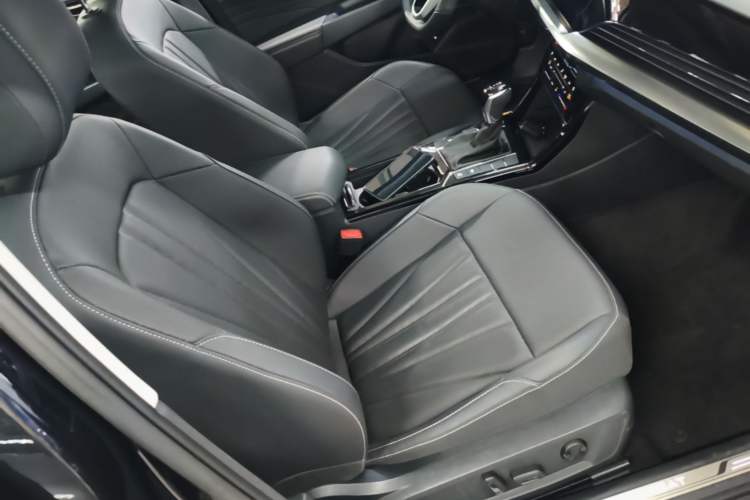 Used Volkswagen Passat 2025 Outstanding Model 380TSI Dragon Glory Edition Right Front Seat