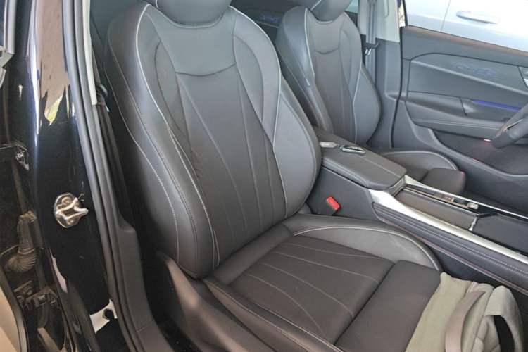 Used Volkswagen Passat 2025 Pro 380TSI Starry Dragon Edition Right Front Seat