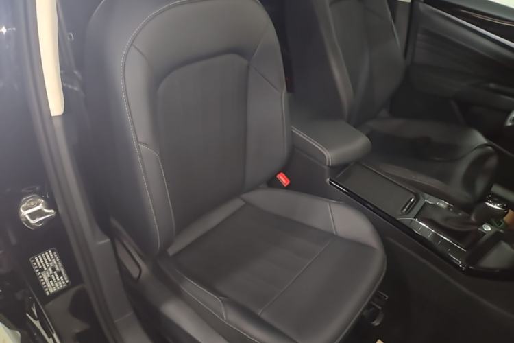Used Volkswagen Passat 2025 Outstanding Model 280TSI Business Edition Right Front Seat
