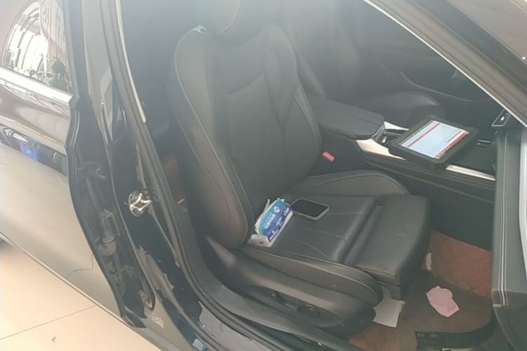 Used Volkswagen Passat 2025 Pro 380TSI Dragon Glory Edition Right Front Seat