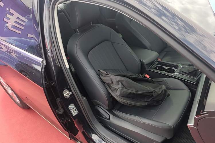 Used Volkswagen Passat 2025 Outstanding Model 280TSI Business Edition Right Front Seat