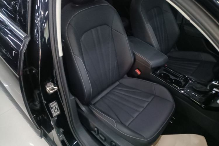 Used Volkswagen Passat 2025 Outstanding Model 380TSI Starry Dragon Edition Right Front Seat
