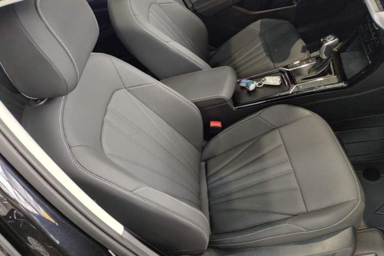 Used Volkswagen Passat 2025 Outstanding Model 380TSI Starry Dragon Edition Right Front Seat