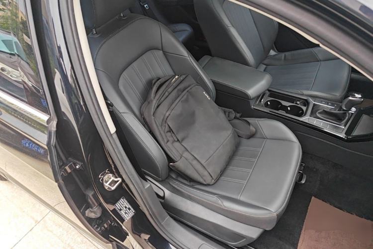 Used Volkswagen Passat 2025 Outstanding Model 280TSI Business Edition Right Front Seat