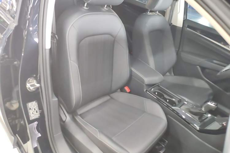 Used Volkswagen Passat 2025 Outstanding Model 280TSI Business Edition Right Front Seat