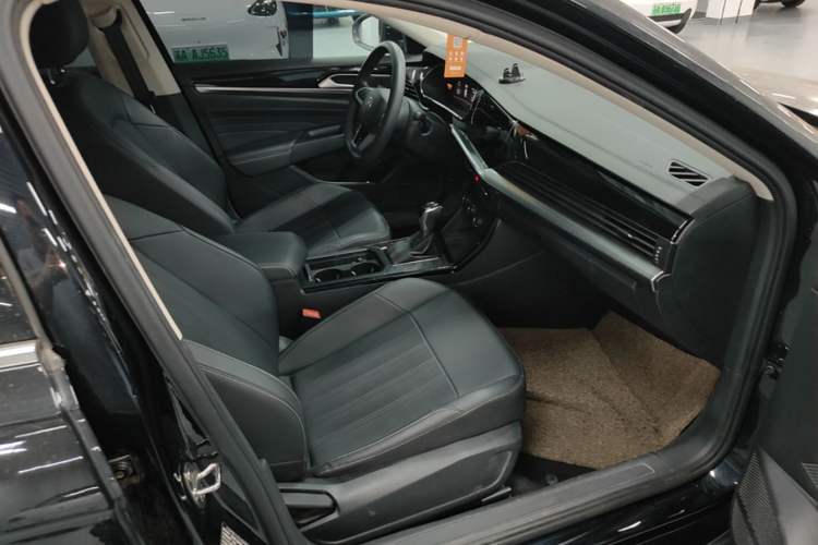 Used Volkswagen Passat 2025 Outstanding Model 280TSI Business Edition Right Front Seat
