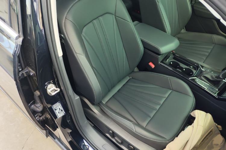 Used Volkswagen Passat 2025 Outstanding Model 380TSI Starry Dragon Edition Right Front Seat