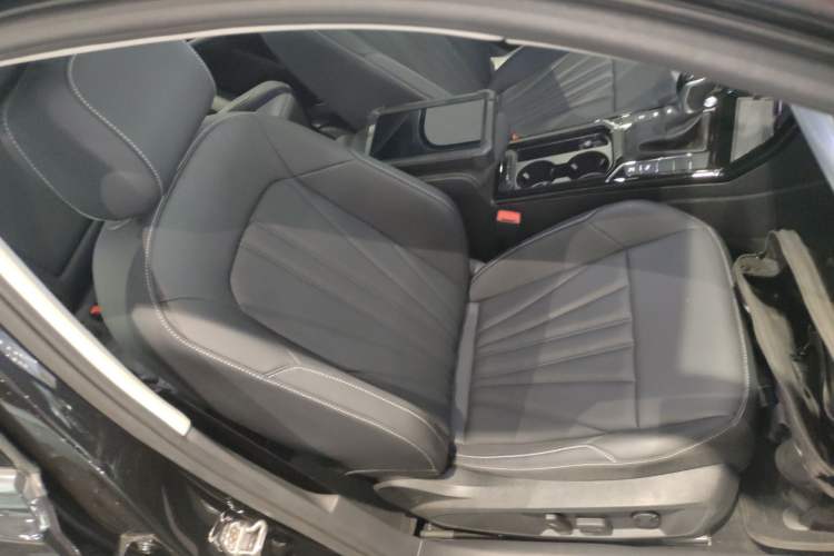 Used Volkswagen Passat 2025 Outstanding Model 380TSI Dragon Glory Edition Right Front Seat