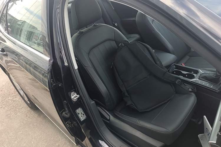Used Volkswagen Passat 2025 Outstanding Model 280TSI Business Edition Right Front Seat