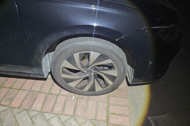 Used Volkswagen Passat 2025 Pro 380TSI Starry Dragon Edition Right Front Wheel Hub
