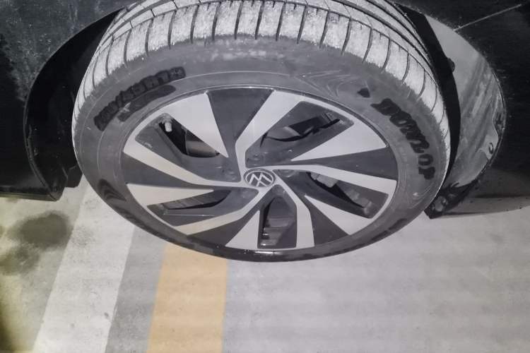 Used Volkswagen Passat 2025 Pro 380TSI Starry Dragon Edition Right Front Wheel Hub