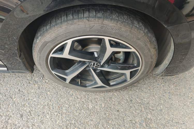 Used Volkswagen Passat 2025 Outstanding Model 380TSI Starry Dragon Edition Right Front Wheel Hub