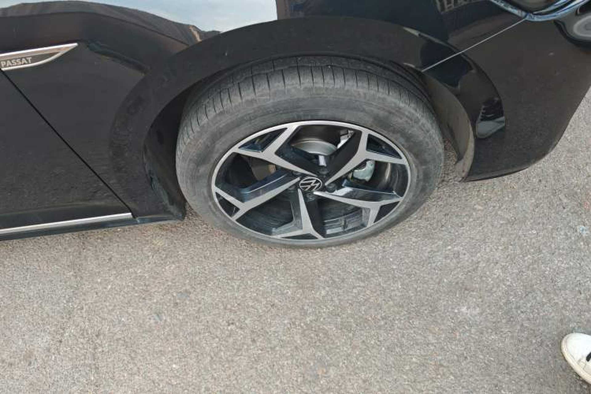 Used Volkswagen Passat 2025 Outstanding Model 380TSI Starry Dragon Edition Right Front Wheel Hub