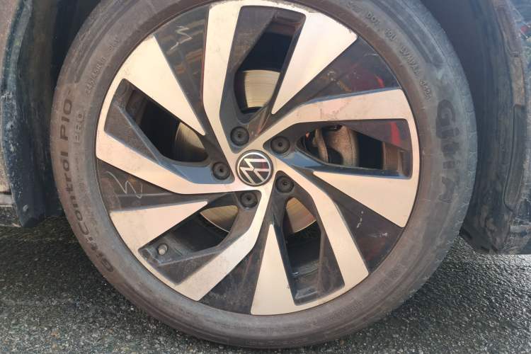 Used Volkswagen Passat 2025 Pro 380TSI Starry Dragon Edition Right Front Wheel Hub