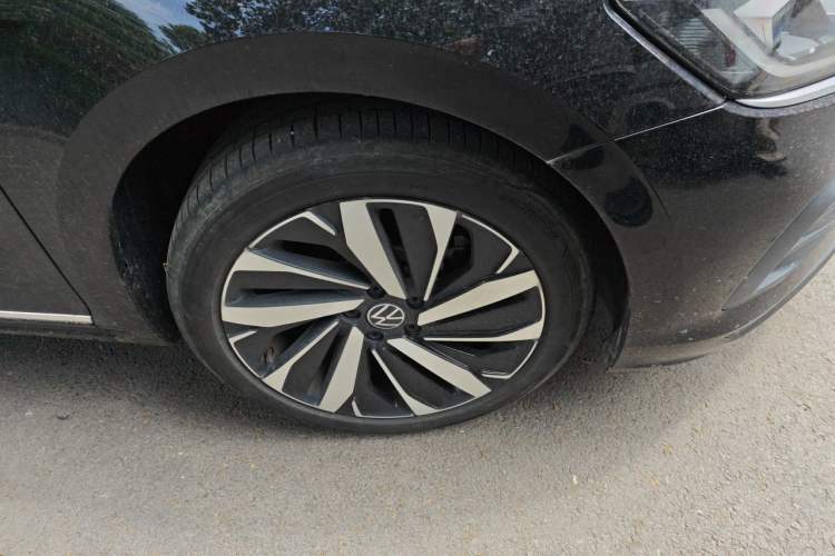 Used Volkswagen Passat 2025 Premium Version 380TSI Dragon Edition Right Front Wheel Hub