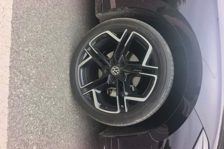 Used Volkswagen Passat 2025 Pro 380TSI Starry Dragon Luxury Edition Right Front Wheel Hub