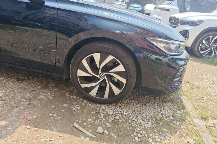 Used Volkswagen Passat 2025 Pro 380TSI Starry Dragon Edition Right Front Wheel Hub