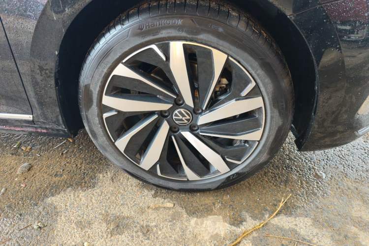 Used Volkswagen Passat 2025 Premium Version 380TSI Dragon Edition Right Front Wheel Hub