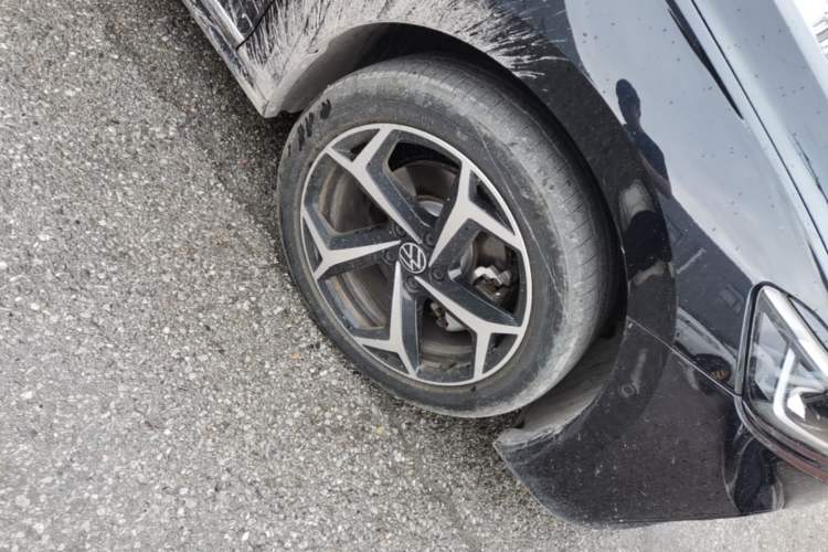 Used Volkswagen Passat 2025 Outstanding Model 380TSI Starry Dragon Glorious Edition Right Front Wheel Hub
