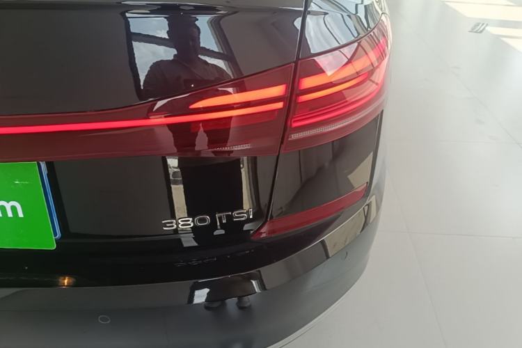 Used Volkswagen Passat 2025 Outstanding Model 380TSI Starry Dragon Glorious Edition Right Rear Taillight