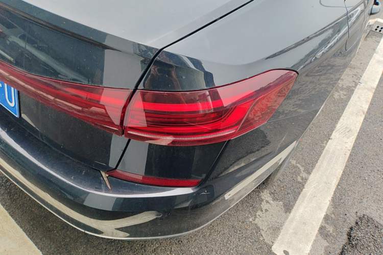 Used Volkswagen Passat 2025 Outstanding Model 280TSI Business Edition Right Rear Taillight