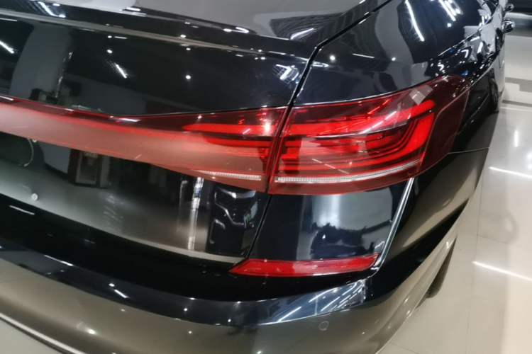 Used Volkswagen Passat 2025 Outstanding Model 330TSI Starry Elite Edition Right Rear Taillight