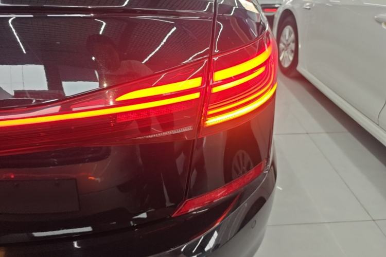 Used Volkswagen Passat 2025 Outstanding Model 280TSI Business Edition Right Rear Taillight
