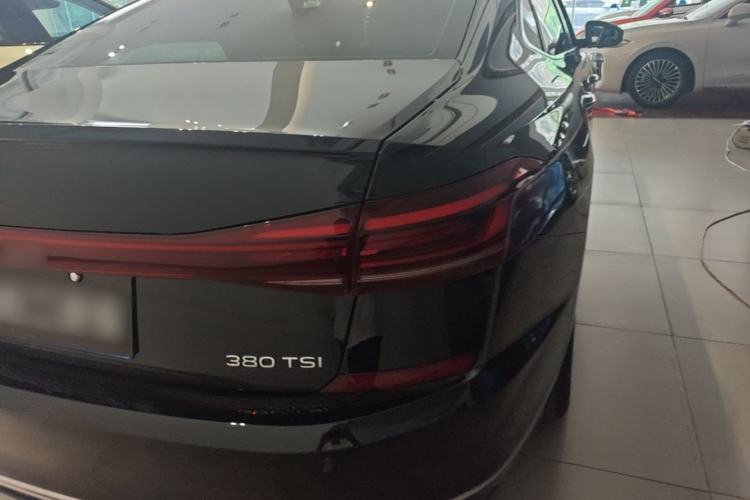 Used Volkswagen Passat 2025 Outstanding Model 380TSI Dragon Glory Edition Right Rear Taillight