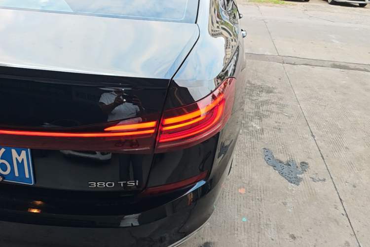 Used Volkswagen Passat 2025 Outstanding Model 380TSI Starry Dragon Edition Right Rear Taillight