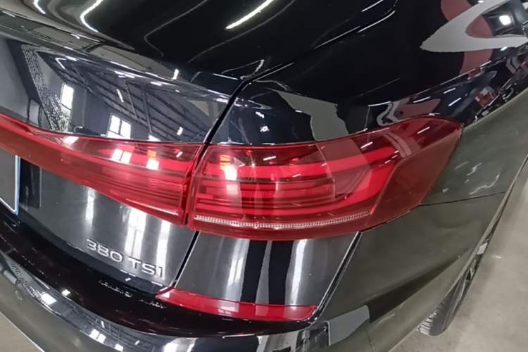 Used Volkswagen Passat 2025 Outstanding Model 380TSI Dragon Glory Edition Right Rear Taillight