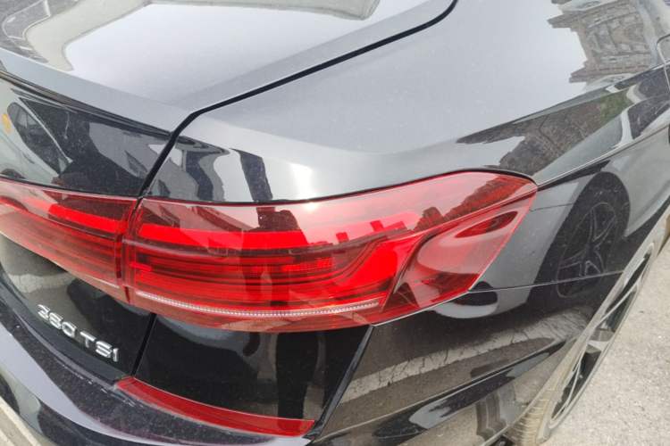 Used Volkswagen Passat 2025 Outstanding Model 380TSI Starry Dragon Glorious Edition Right Rear Taillight