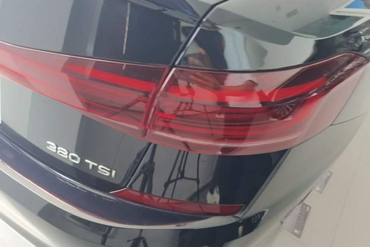 Used Volkswagen Passat 2025 Outstanding Model 380TSI Dragon Glory Edition Right Rear Taillight